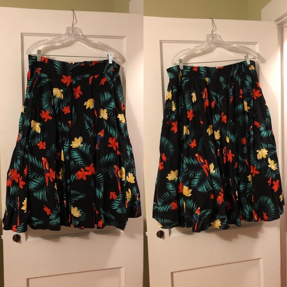 Torrid / Retro Chic Tropical vintage style skirt - Picture 2 of 4
